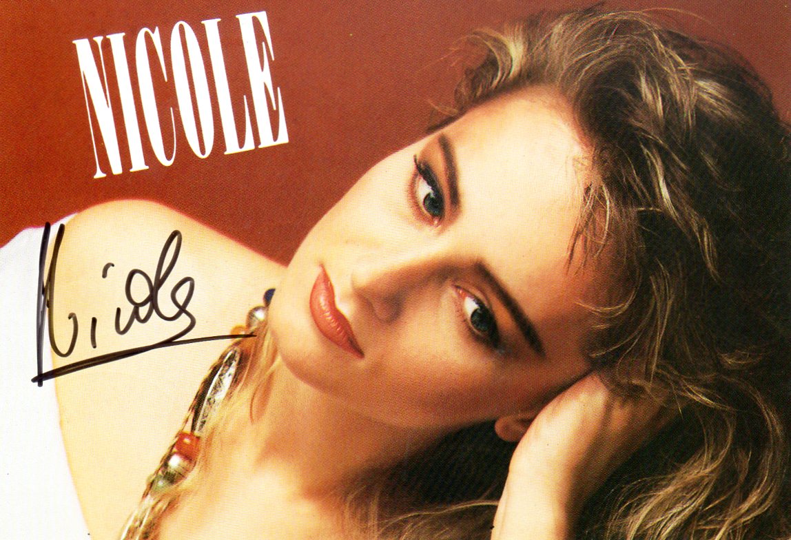 Jeder Zaun, jede Mauer wird aus Blumen sein